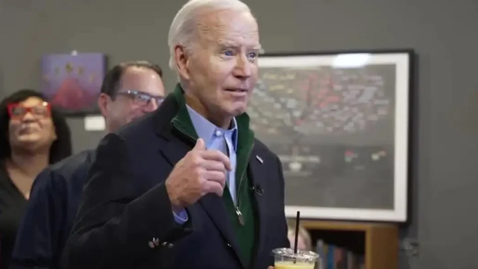 EUA atacam houthis: Biden admite que bombardeios não travam grupo