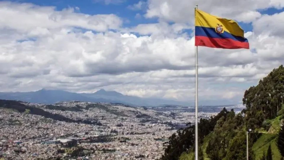 Em meio à violência, governo do Equador consegue vitórias importantes no Congresso