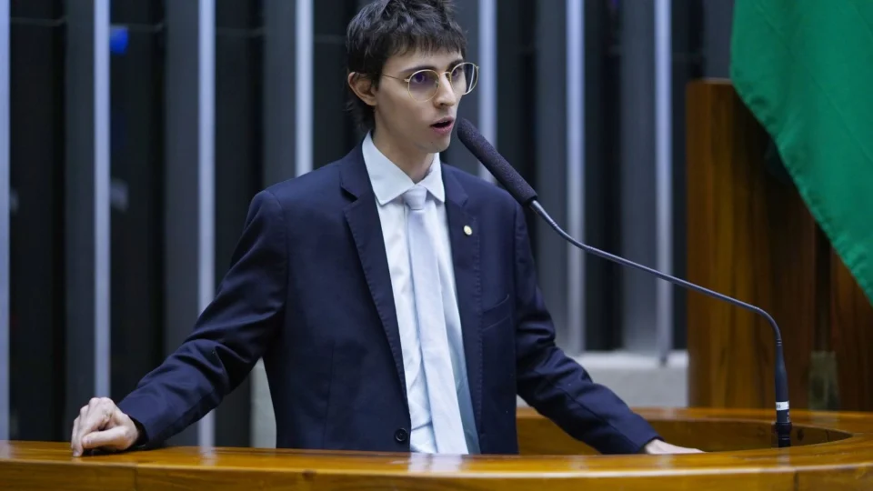 Amom afirma sofrer coação após denúncia contra alta cúpula da Segurança Pública do Amazonas