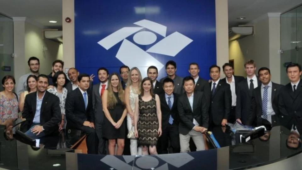 Receita Federal empossa mais de 70 auditores fiscais e analistas tributários no Amazonas