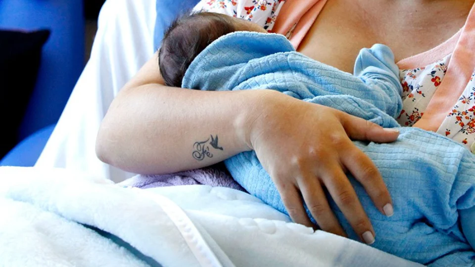 Projeto aumenta licença-maternidade para 180 dias