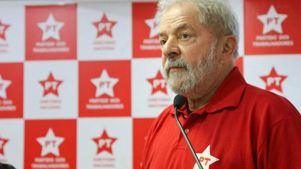 Lula avalia compensação ao PSB com possível indicação de Lewandowski para Justiça