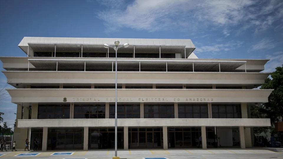 TRE/AM abre duas vagas para desembargadores