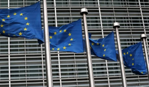 UE dá aval a primeiras regras do mundo para inteligência artificial