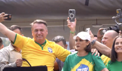 Michelle fala de injustiças contra Bolsonaro e chora durante discurso 