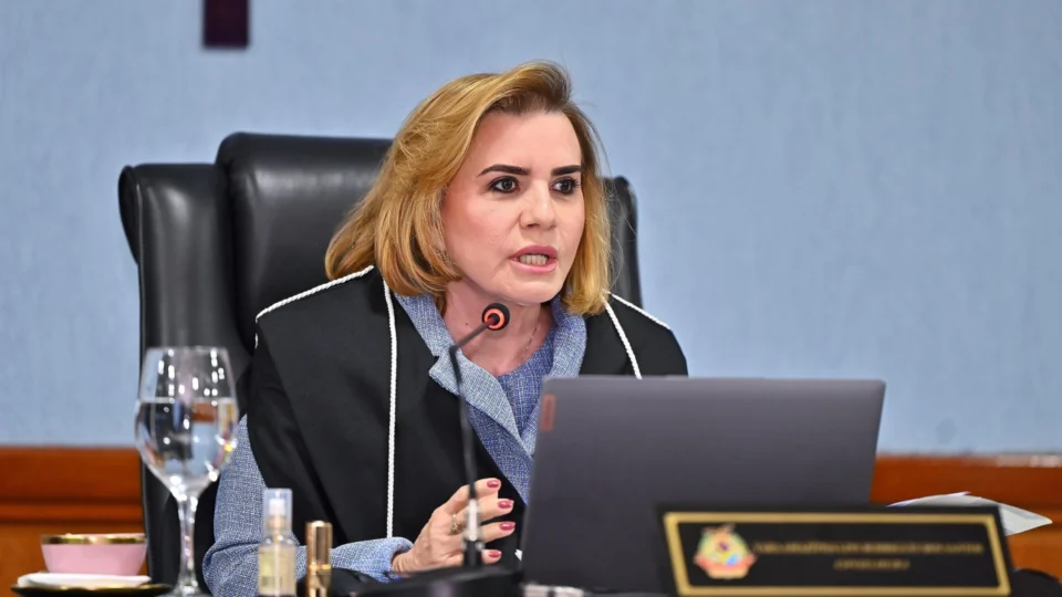 TCE-AM institui a Ouvidoria da Mulher