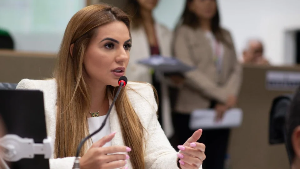 Aprovado: Projeto de Lei de Débora Menezes prioriza equidade nos esportes por critério biológico