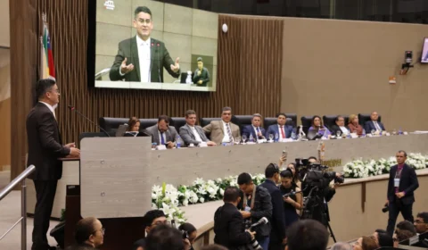 David repreende a imprensa na CMM: ‘Não questionem sobre eleições’