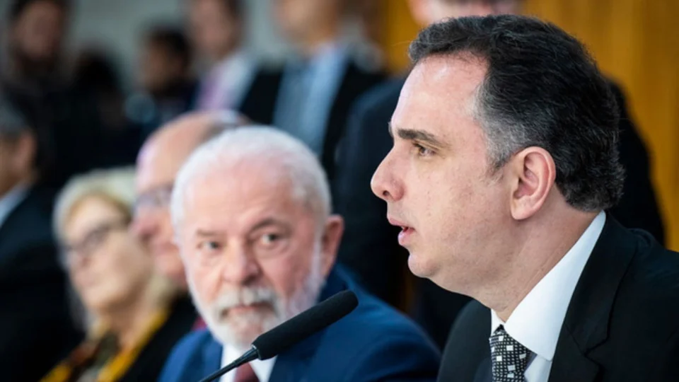 Pacheco critica declaração de Lula contra Israel e cobra retratação do petista