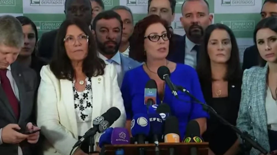 Impeachment de Lula: deputados citam ‘crime de responsabilidade’ e vão protocolar pedido