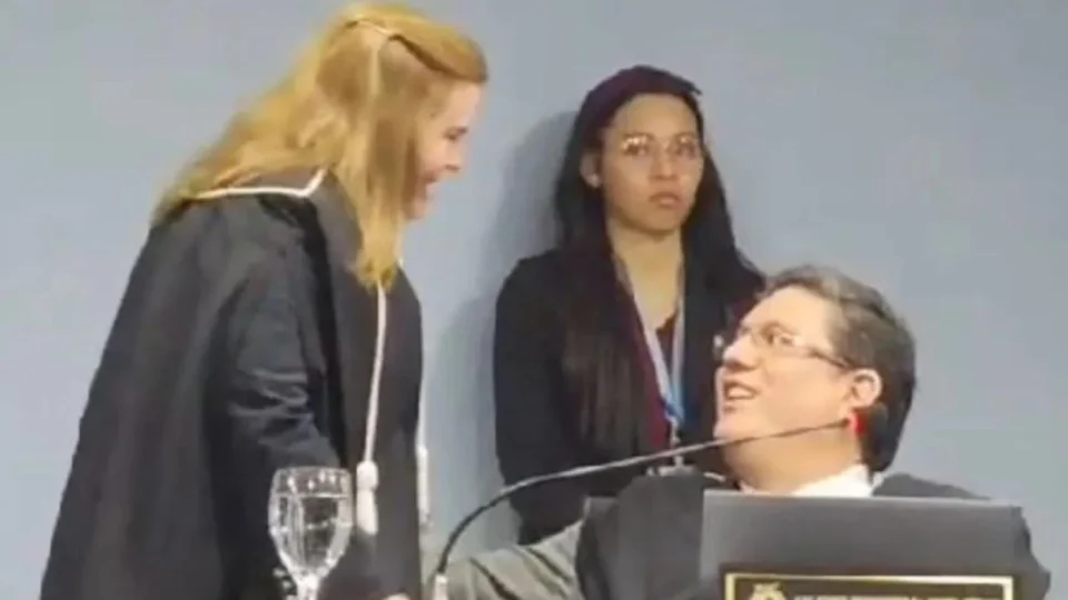 Yara Lins presta depoimento à PF em inquérito que apura denúncia de agressão por colega