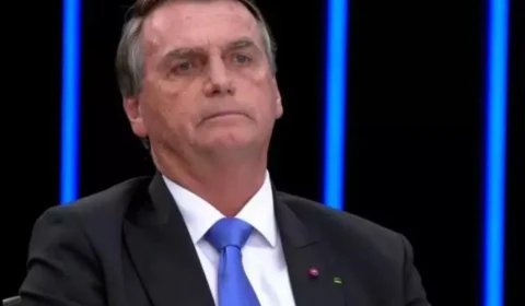 Bolsonaro opta por silêncio em depoimento à Polícia Federal