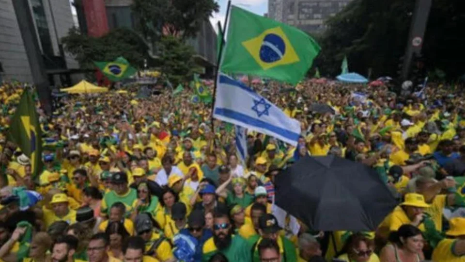 Ministro de Israel posta foto de ato de Bolsonaro e provoca Lula