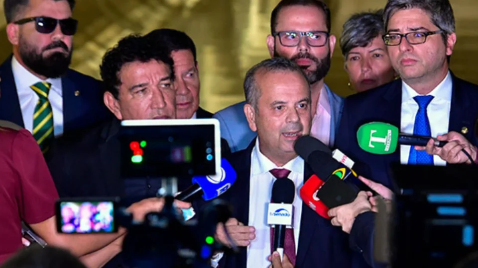 Líder da oposição no Senado critica Moraes em inquéritos: ‘Intolerável’