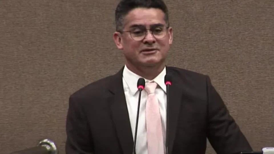 Após ser criticado, David tenta justificar ausência na abertura dos trabalhos da Aleam