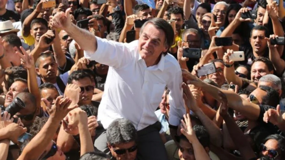 Maioria dos brasileiros discorda de inelegibilidade de Bolsonaro, revela pesquisa