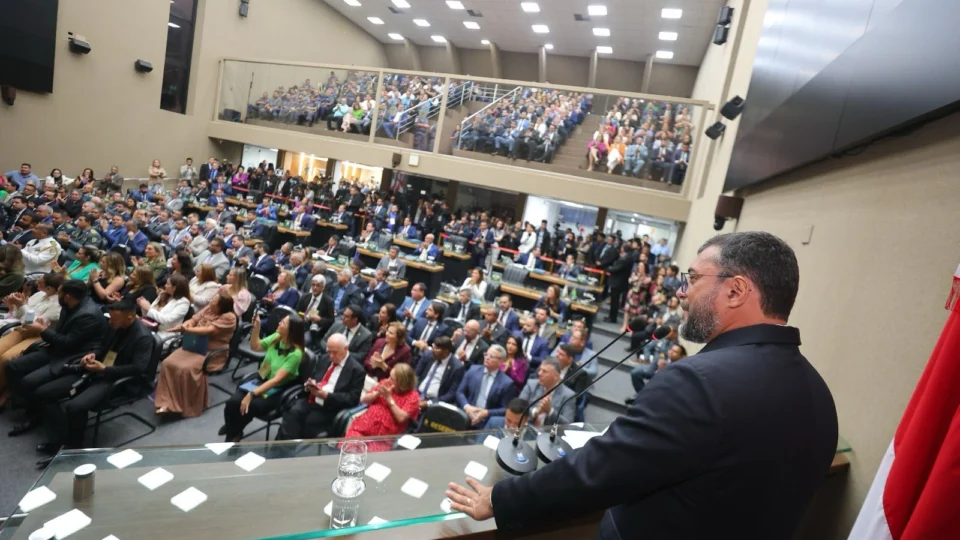 Amazonas começa a receber em março receita milionária por créditos de carbono, anuncia Wilson Lima
