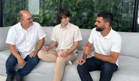 Amom sonda apoios políticos para candidatura em Manaus