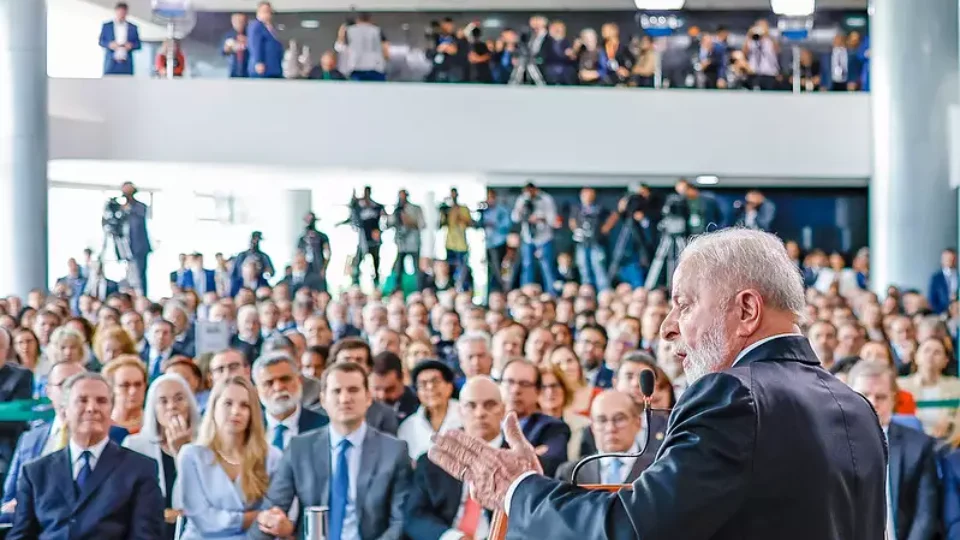 Lula fala em ‘humanizar combate ao pequeno crime’