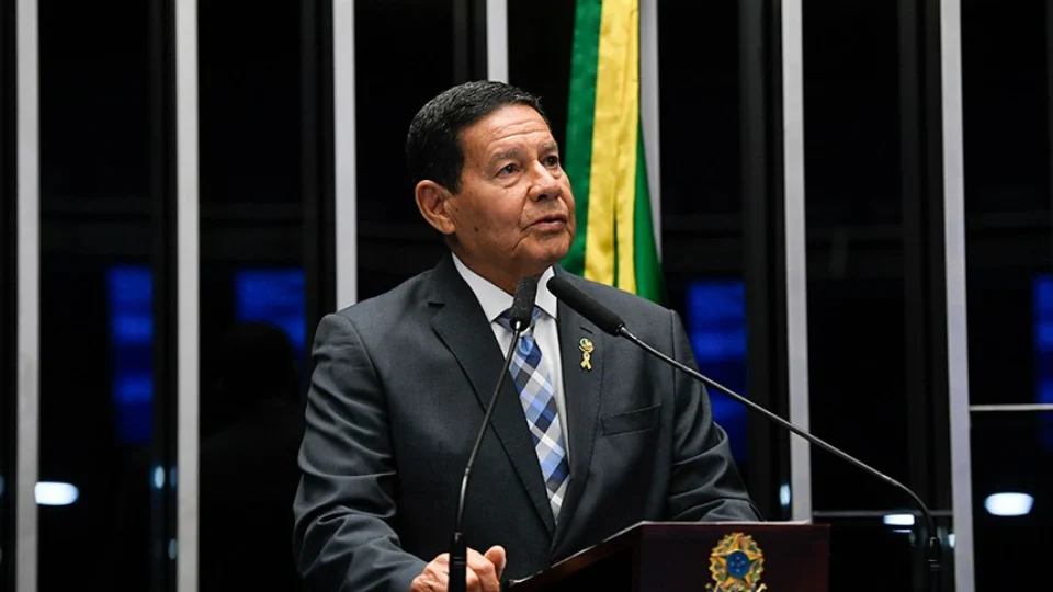 Mourão defende fim dos inquéritos conduzidos por Alexandre de Moraes