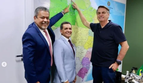 Senadores de Roraima discutem sobre movimentos políticos com Bolsonaro