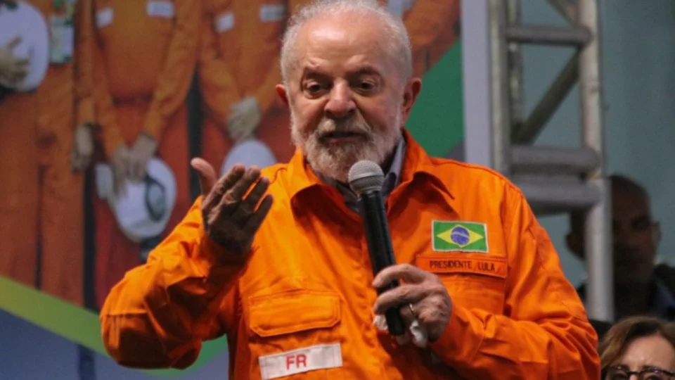 Petrobras e Vale perdem R$ 104 bi em valor de mercado após interferências de Lula