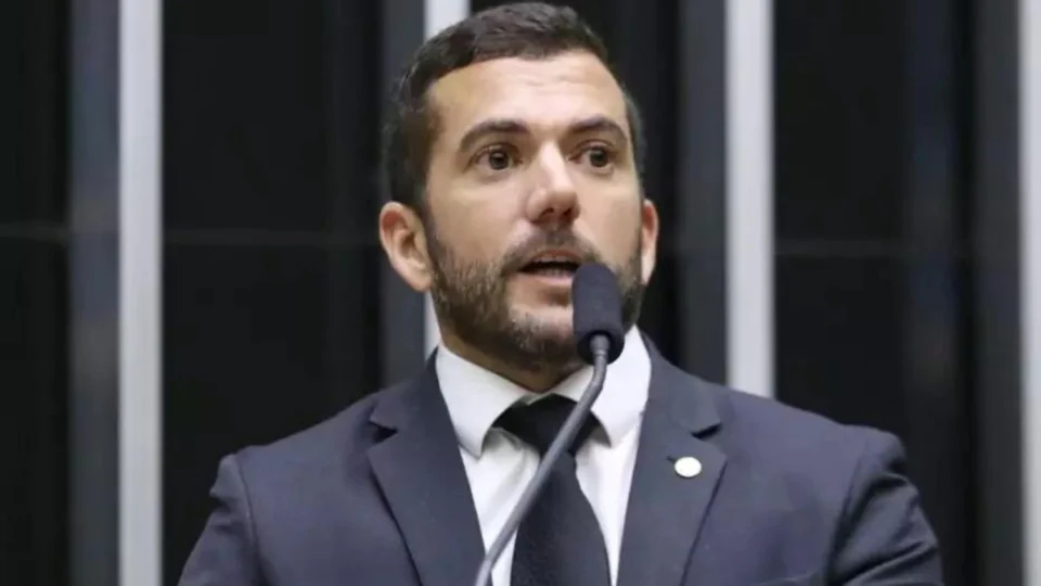 Jordy: Lira deve mandato a Bolsonaro, mas não ajuda a oposição