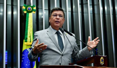 Senador Carlos Viana defende que o Senado reaja ao STF