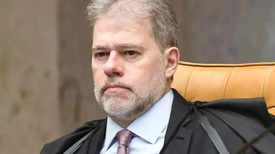 Toffoli pede vista e suspende caso do porte de drogas