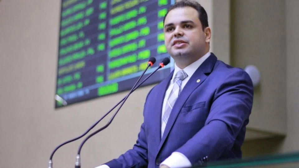 Posse de Roberto Cidade no União Brasil Manaus não será realizada no sábado e gera incerteza