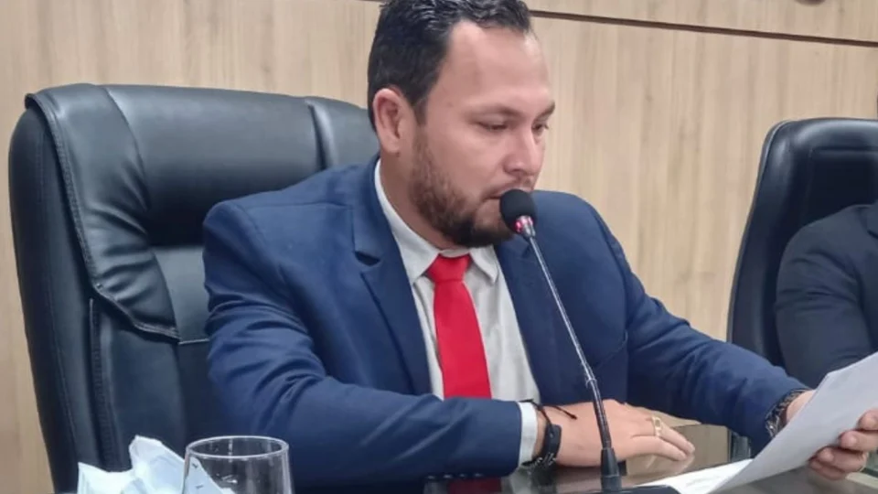 Câmara de Tabatinga recebe pedido cassação do presidente após denúncia de agressão à ex-esposa