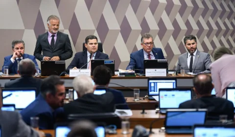 CCJ aprova PEC para criminalizar posse e porte de drogas