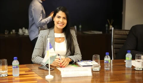 Deputados do União, Saullo Vianna e Pauderney Avelino, faltam a evento importante do partido