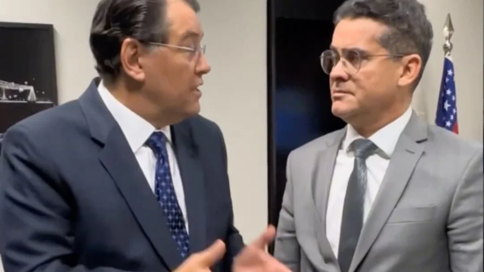 Crescem rumores que David Almeida deve selar aliança com Eduardo Braga
