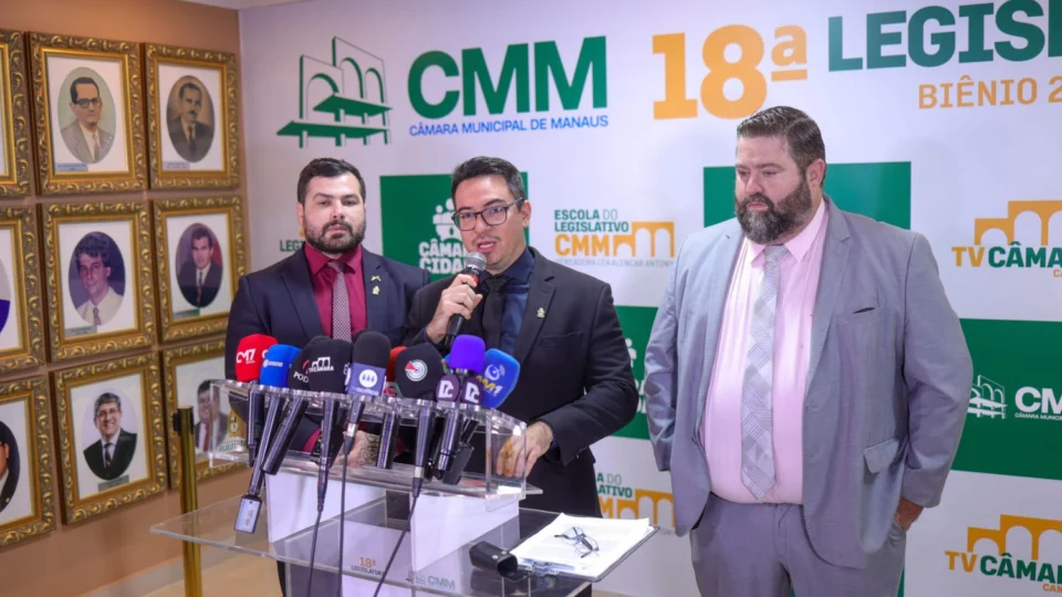 Proposta de CPI da Semcom alcança assinaturas de oito vereadores