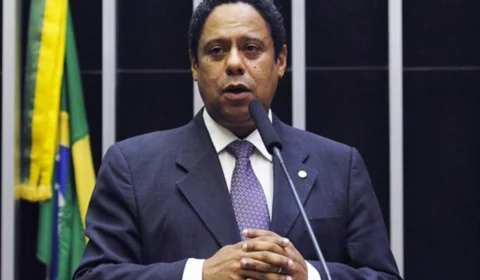 Após TSE decidir sobre IA, deputado que retirou PL das Fake News da pauta culpa Congresso