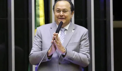 Reviravolta: Silas tem cassação revertida no TRE-AM