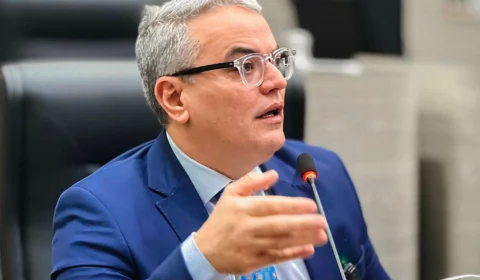 Lissandro questiona aumento do custeio e despesas da Manausmed