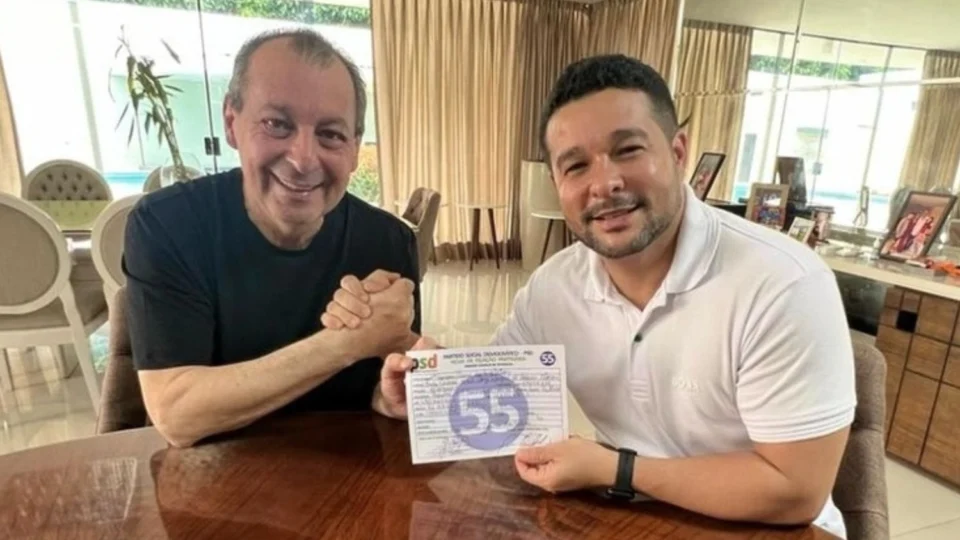 Aliado de David Almeida, vereador Fransuá ingressa no PSD de Omar