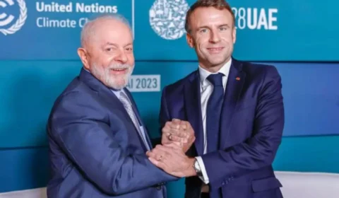 Lula estende tapete para Macron, francês que hostiliza o Brasil