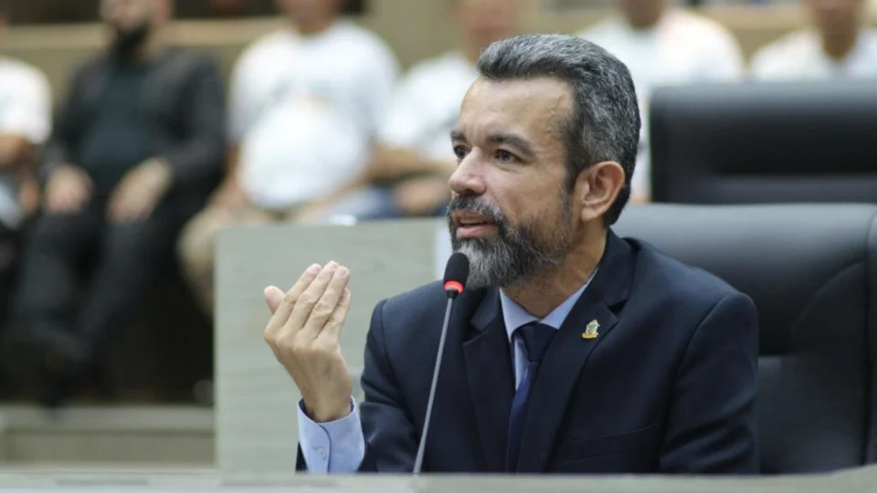 Peixoto pode recorrer de decisão do TRE-AM no cargo, decide juiz