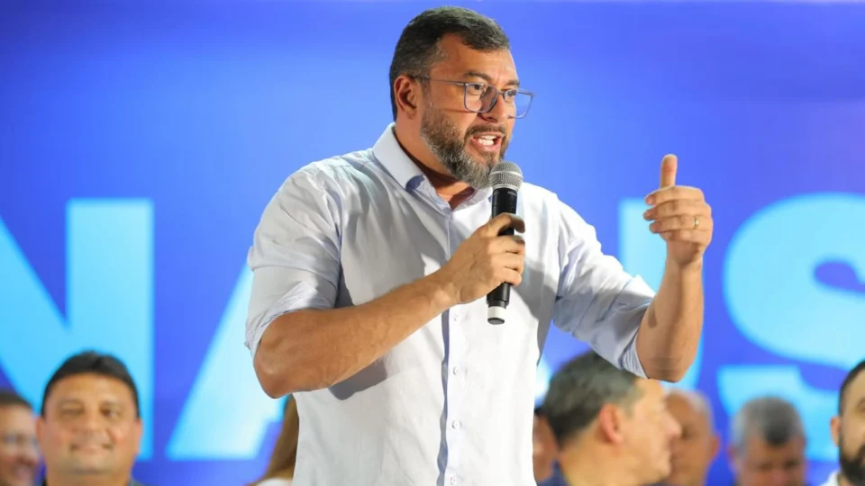 Wilson Lima sinaliza separação política com David Almeida