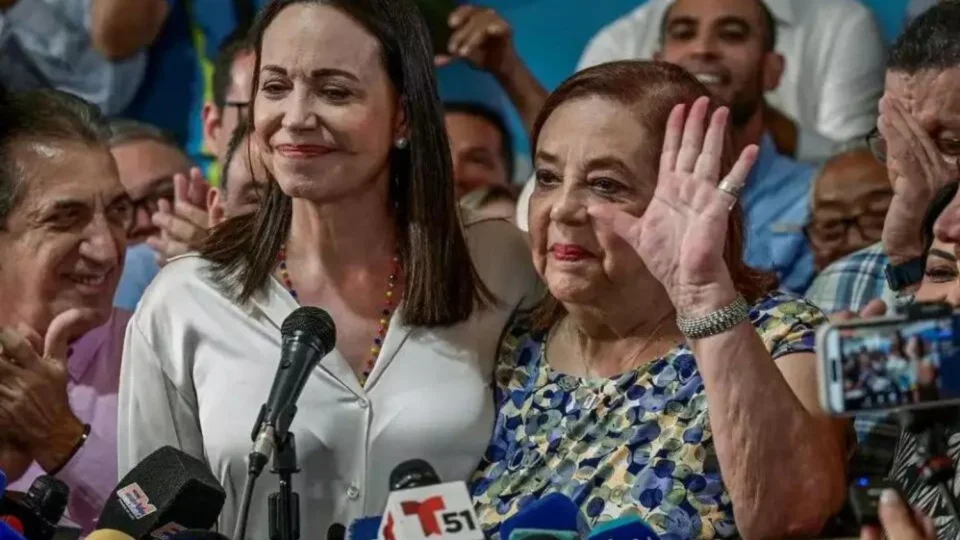 Oposição na Venezuela diz ter sido impedida de registrar candidata