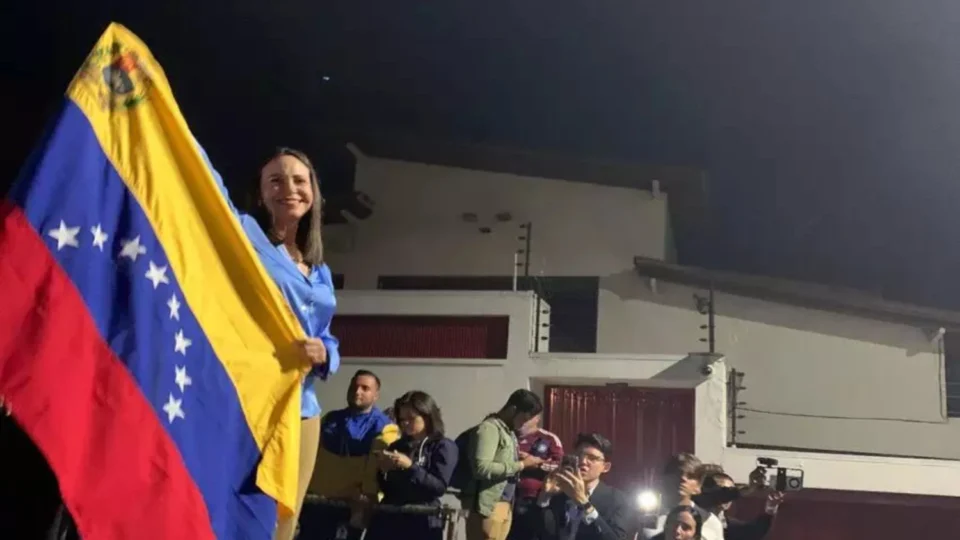Maduro sequestra diretor de campanha de Corina Machado