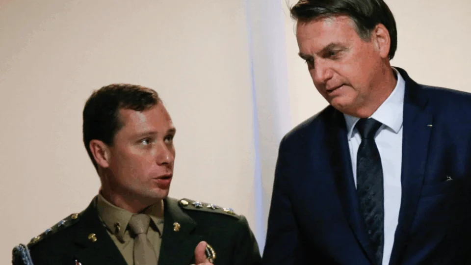 Áudio de Mauro Cid vaza e expõe a trama da PF contra Bolsonaro