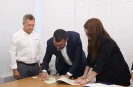 Wilson Lima assina concessão para exploração de gás e petróleo na região do Urucu, em Coari