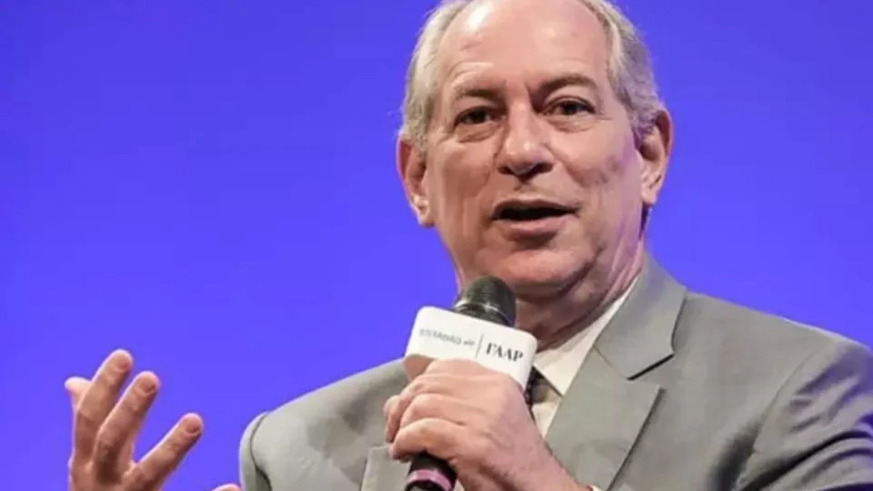 Após ‘assessora para assuntos de cama’, Ciro chama senadora de ‘cortesã’