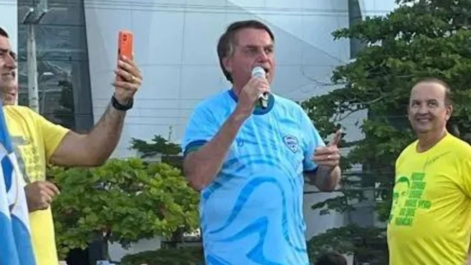 Deputados aprovam título de cidadão catarinense a Bolsonaro