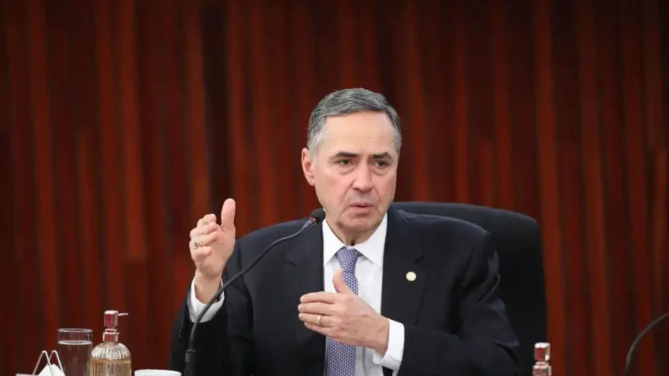 “Página virada”, diz Barroso sobre declarações de Musk contra Moraes