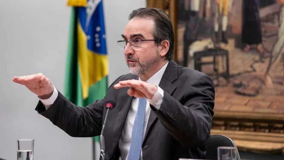 Secretário cancela presença e adia audiência sobre regulamentação da reforma tributária